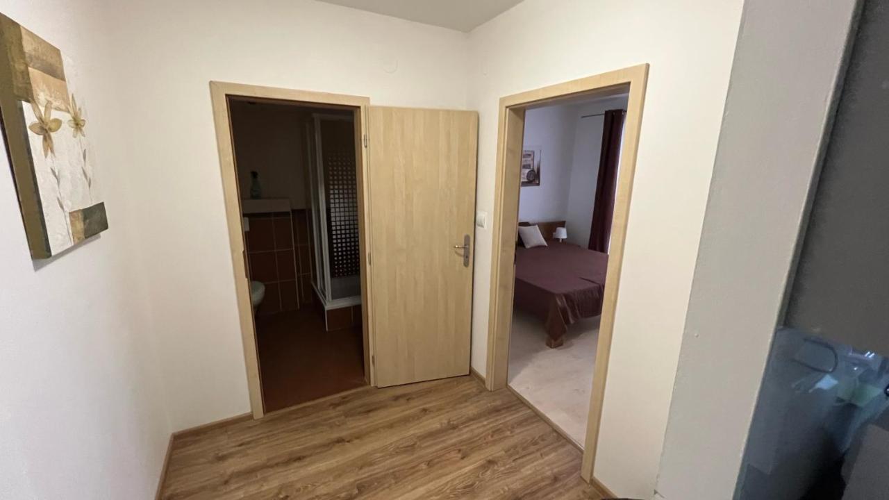 2 Room Apartment With Balcony 255, Apartmany Liptov Liptovský Mikuláš Exteriör bild