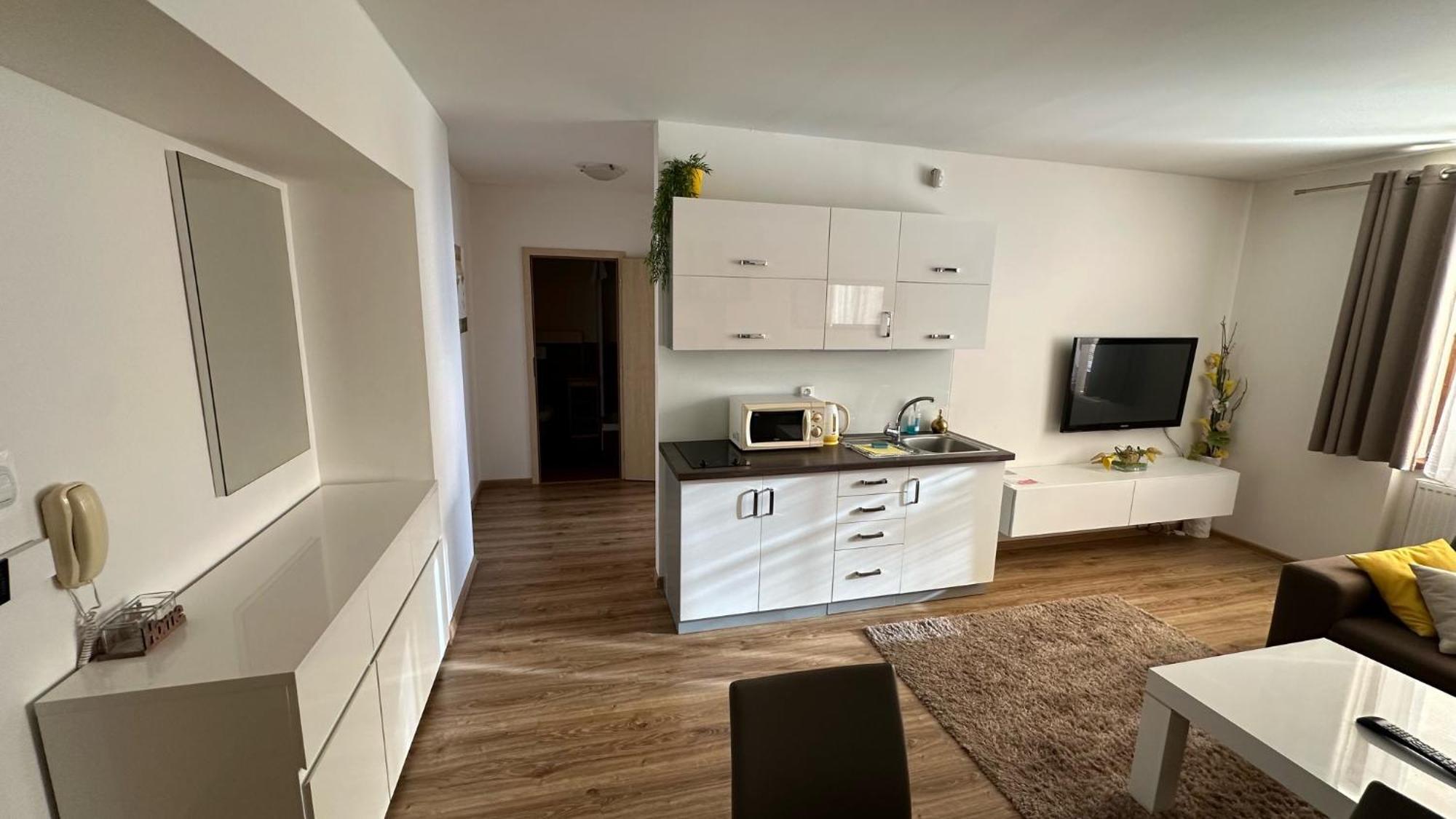 2 Room Apartment With Balcony 255, Apartmany Liptov Liptovský Mikuláš Exteriör bild